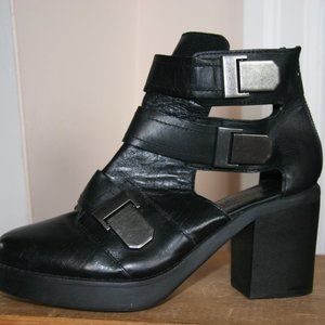 Topshop Aubrey 3 Cut-Out Boots
